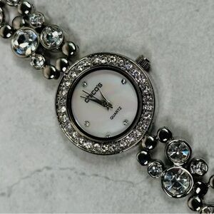 CHICOS Bracelet Crystal 24mm Silver Tone Watch
